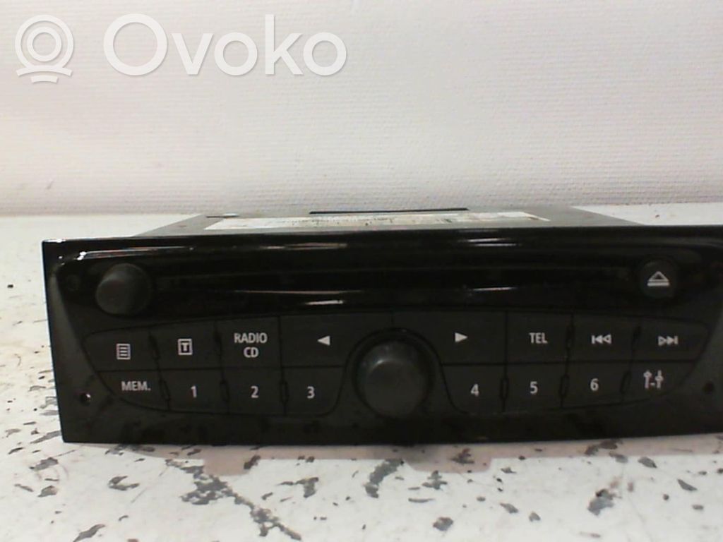 Renault Clio III Radio/CD/DVD/GPS head unit 