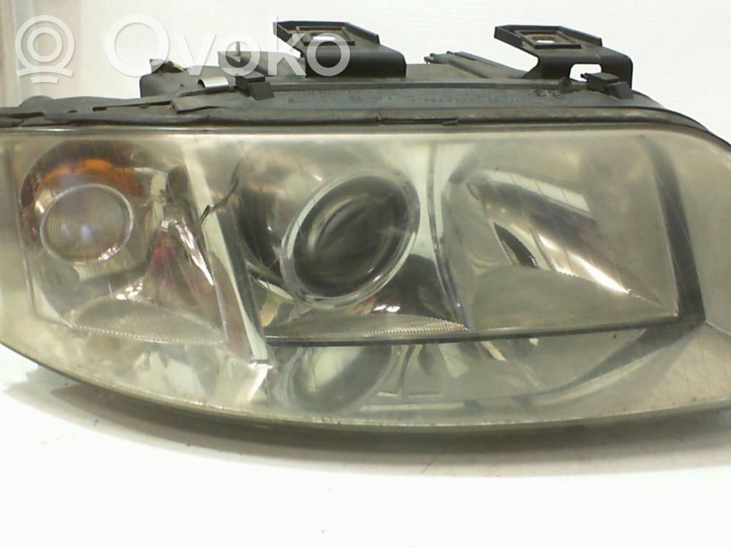 Headlight/headlamp   4B0941004BQ