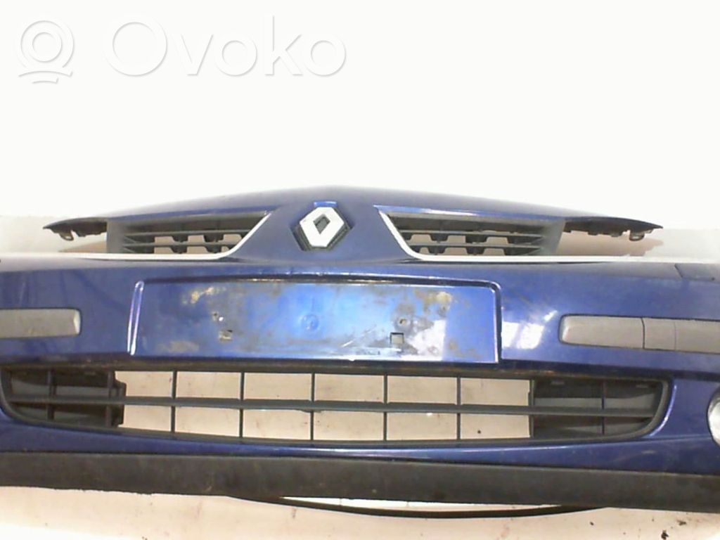 Renault Laguna II Parachoques delantero 