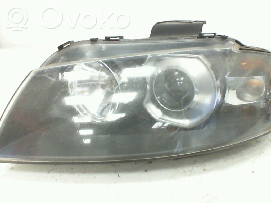 Audi A3 S3 8P Lampa przednia 