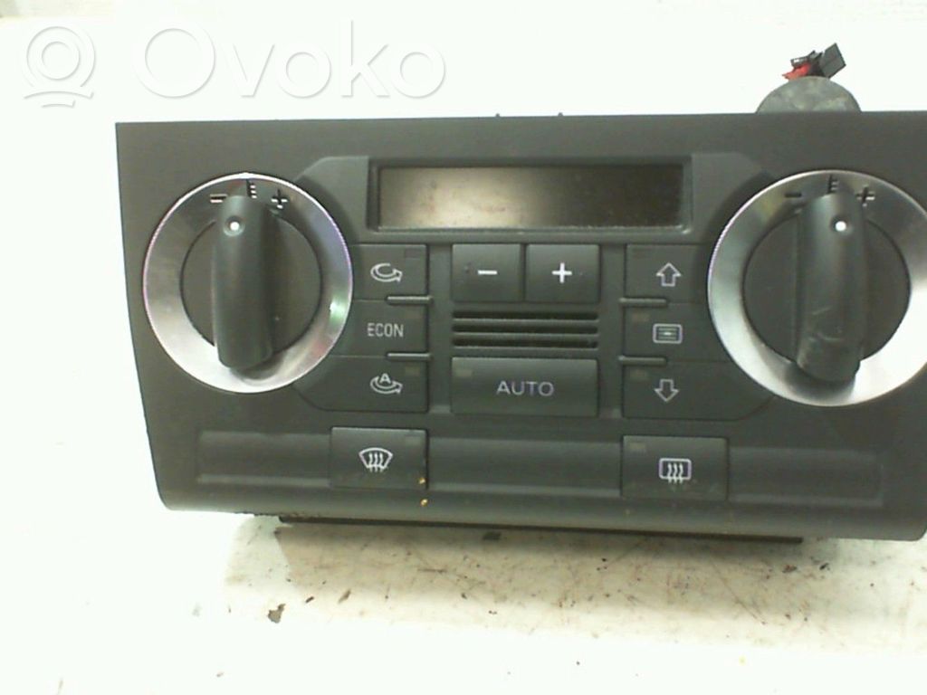 Audi A3 S3 A3 Sportback 8P Panel klimatyzacji 