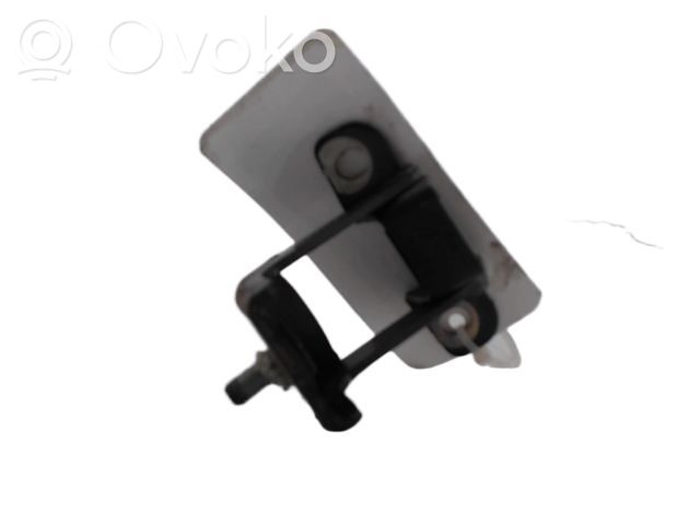 Renault Clio IV Tailgate/trunk/boot hinge 