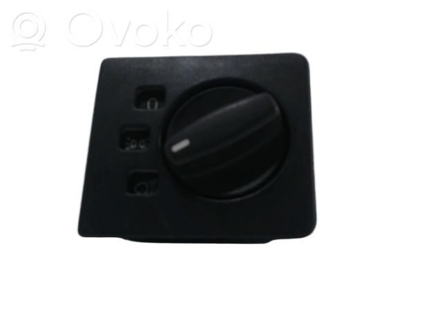 Light switch   625384,000043196010,1271203,1303036614,1303036808,1303898808,2103070,23070,625384