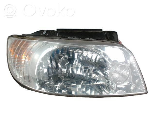 Hyundai Matrix Lampa przednia 