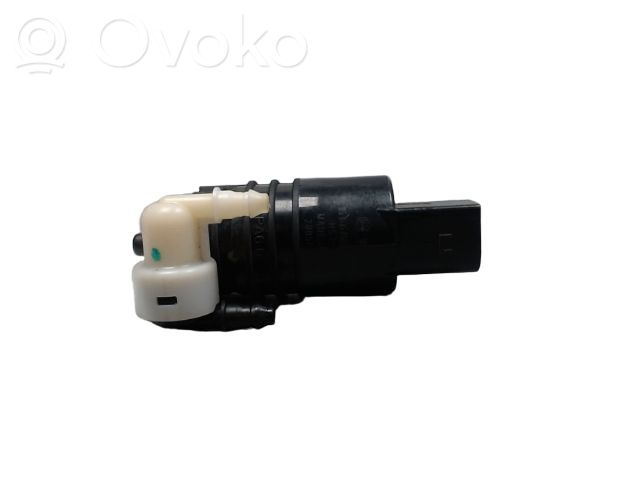 Volvo XC60 Windscreen/windshield washer pump 