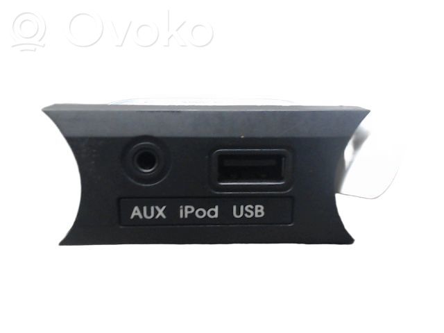 KIA Rio Enchufe conector USB 