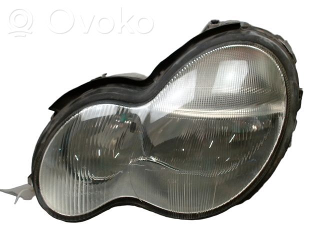 Mercedes-Benz C W203 Lampa przednia 