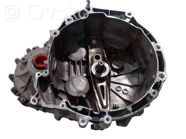 BMW 2 F46 Manualna 6-biegowa skrzynia biegów 