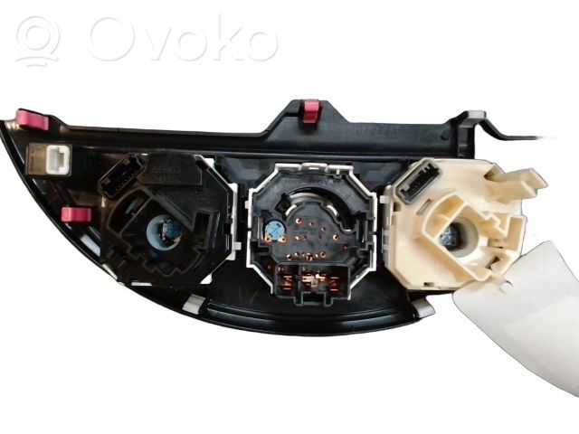 Toyota Yaris Climate control unit 