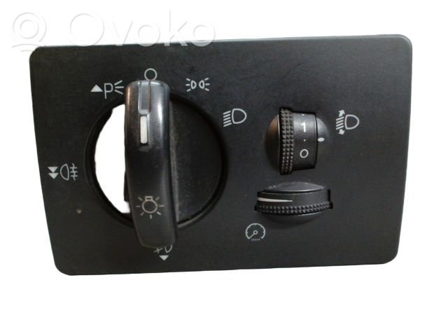 Ford C-MAX I Light switch 