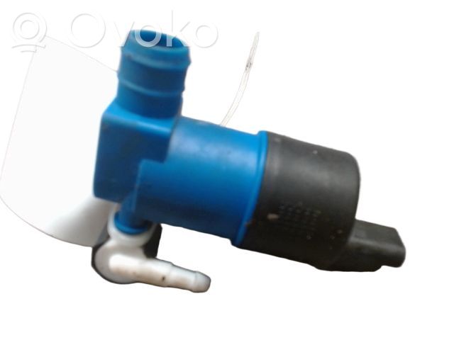 Renault Twingo III Windscreen/windshield washer pump 