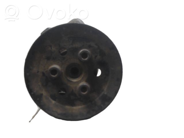 Volkswagen Golf III Power steering pump 