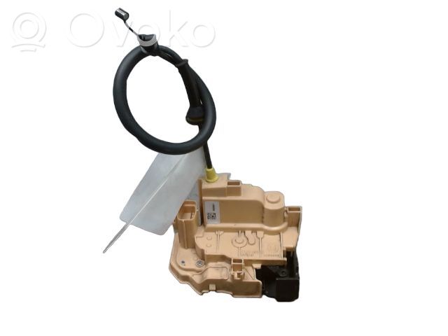Alfa Romeo Stelvio Etuoven lukko 