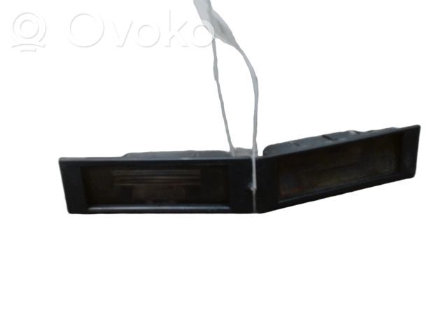 BMW 1 E81 E87 Lampa oświetlenia tylnej tablicy rejestracyjnej 