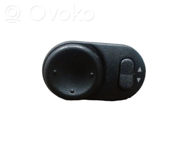 Opel Corsa C Wing mirror switch 