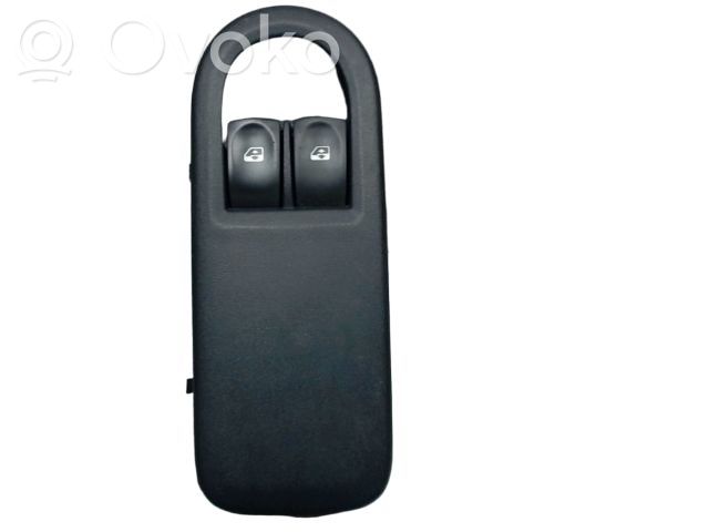 Renault Clio III Electric window control switch 