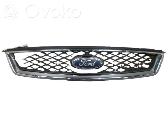 Ford Focus Front bumper upper radiator grill 