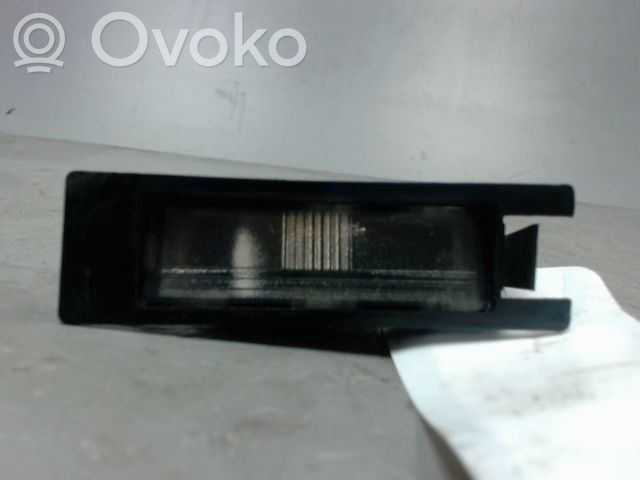 Lampa oświetlenia tylnej tablicy rejestracyjnej   1581460,0014311500,0014312705,0014317714,0014318105,0014318305,00143183050080,001431830580,0014318905,00143189050080,001431890580,0014319105,0014319905,0024312705,0024318105,00243181050080,002431810580,0024319105,0224246,0224312705,0740640,0740640A,0740640R,10571122,10571123,10571133,10571172,1314047,1347911,1417035500001,143183050080,1504928,1504928A,1505070,1505070A,1505299,1506083,1506783,1508614,1518060,1571175,1581460,1589620,1613228,1613328,1C442A270A1A,21070028,225968,314047,3348376R1,345325,345611,354611,4510100003,457735,4613150427,4783981,4804351,4841006,5021133296,5021170165,5021170166,5021204071,5029929,502992908,502992977,5029929R,51762788,571122,571123,571172,571175,657179,6886123,6996123,79100360222,79200360035,79200360036,79200360125,79200360218,79200360396,84440618,8519473SX,85500011690,85500011955,85500012010,85500014354,85500014495,85500014697,89200360005,9753030720,99100360073,99100360403,99100360907,A0014318305,A00143183050080,A0014318905,A0014319105,AB4613192607,BBU5396,BBU6441,EN934967,N2509990052,Z44214