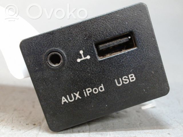 KIA Pro Cee'd I Connecteur/prise USB 