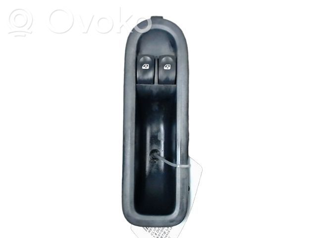 Renault Clio III Interruptor del elevalunas eléctrico 