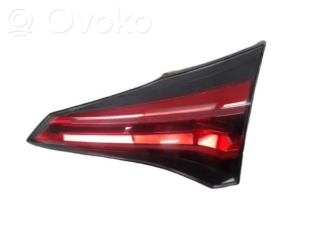Toyota RAV 4 (XA40) Lampy tylnej klapy bagażnika 