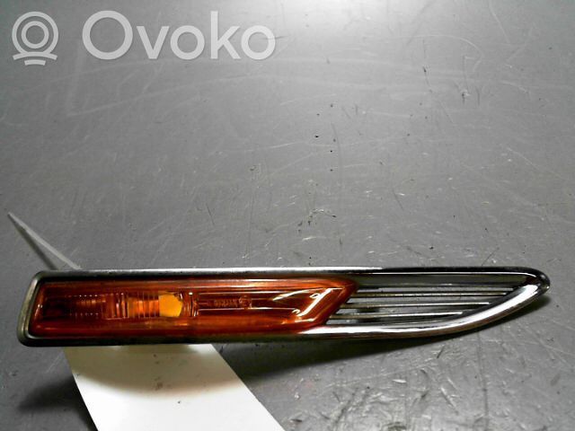 Ford Mondeo MK IV Kierunkowskaz błotnika przedniego 