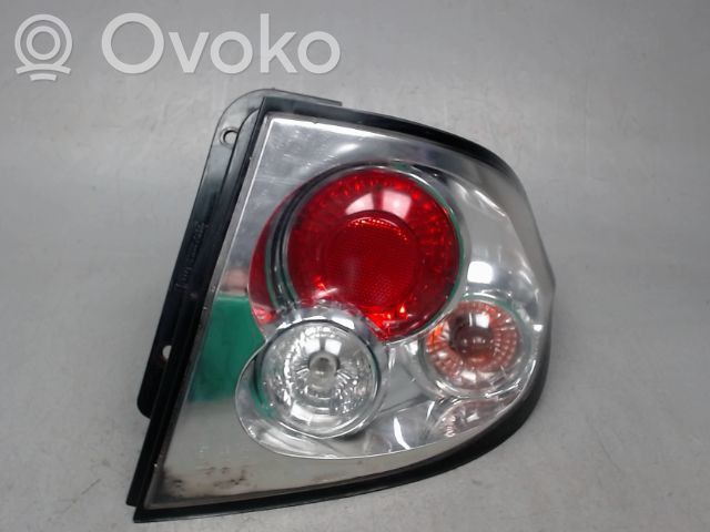 Takavalot   924021C010,130571,16395632,1C06,2211936RUE,2212628,412028,42421652,42421653,6805090,8251932,924021C000,924021C010,924021C510,924201C500,HN3304053,HN3304053OE,HN3304153