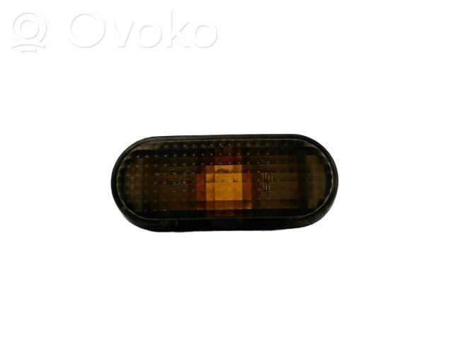 Volkswagen Polo III 6N 6N2 6NF Semnalizator bară față 