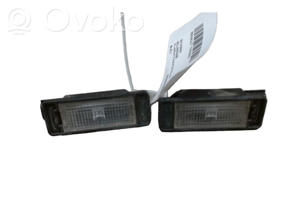Renault Twingo III Éclairage de plaque d'immatriculation 