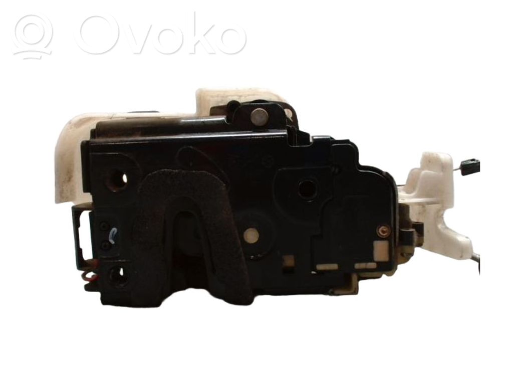 Volkswagen Polo IV 9N3 Zamek drzwi przednich 