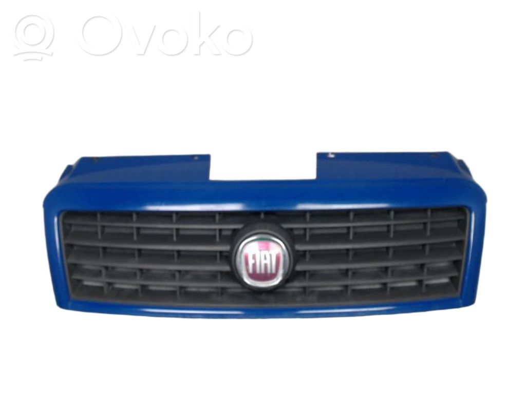 Fiat Doblo Griglia superiore del radiatore paraurti anteriore