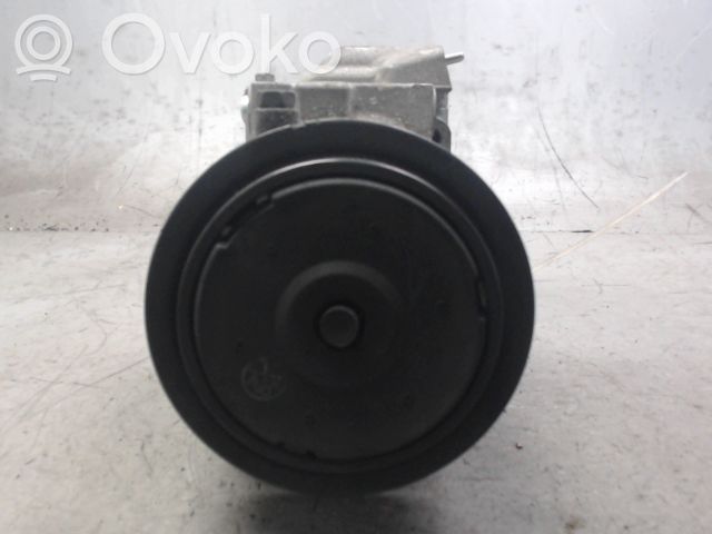 Volkswagen Polo IV 9N3 Compressore aria condizionata (A/C) (pompa)