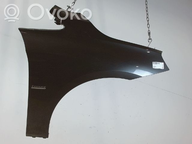 BMW 2 F46 Guardabarro