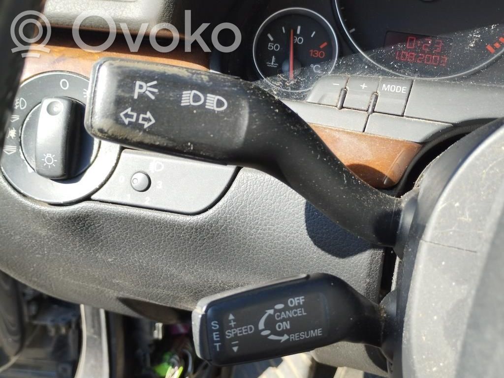 Audi A4 S4 B6 8E 8H Manetă semnalizator 
