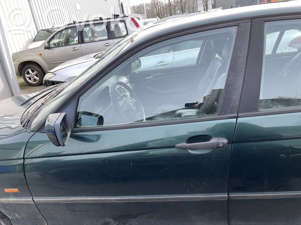 BMW 3 E46 Priekšpusē slēdzene 