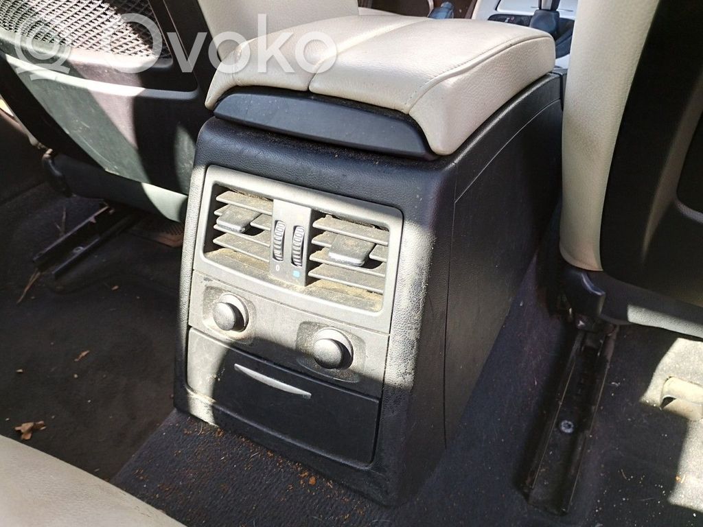 BMW 3 E90 E91 Centrinė konsolė 