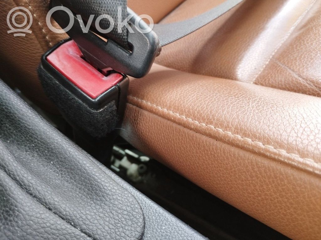 BMW 3 E90 E91 Gurtschloss vorne 