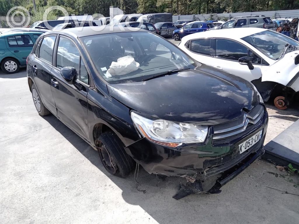 Citroen C4 II Etujarrusatula 