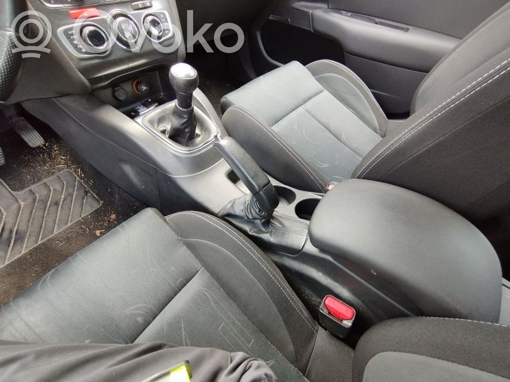 Citroen C4 II Consola central 