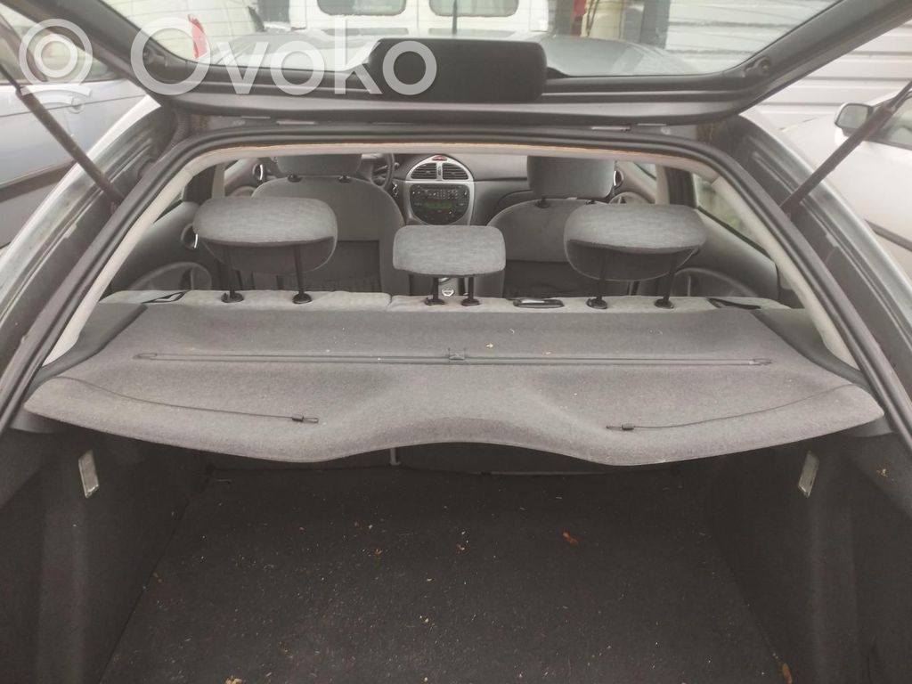 Citroen C5 Hattuhylly 