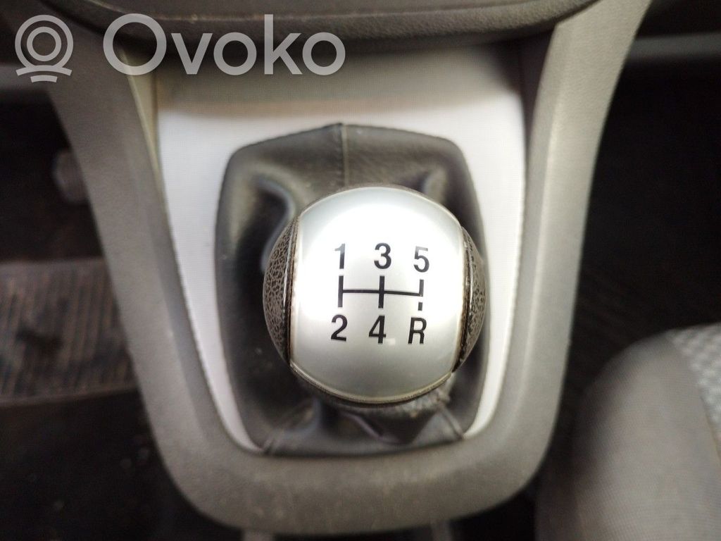 Ford C-MAX I Gear lever shifter trim leather/knob 