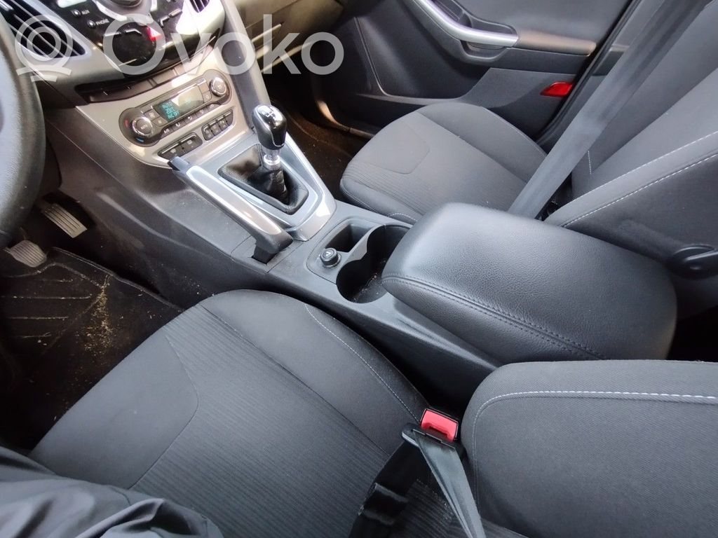 Ford Focus Center console 