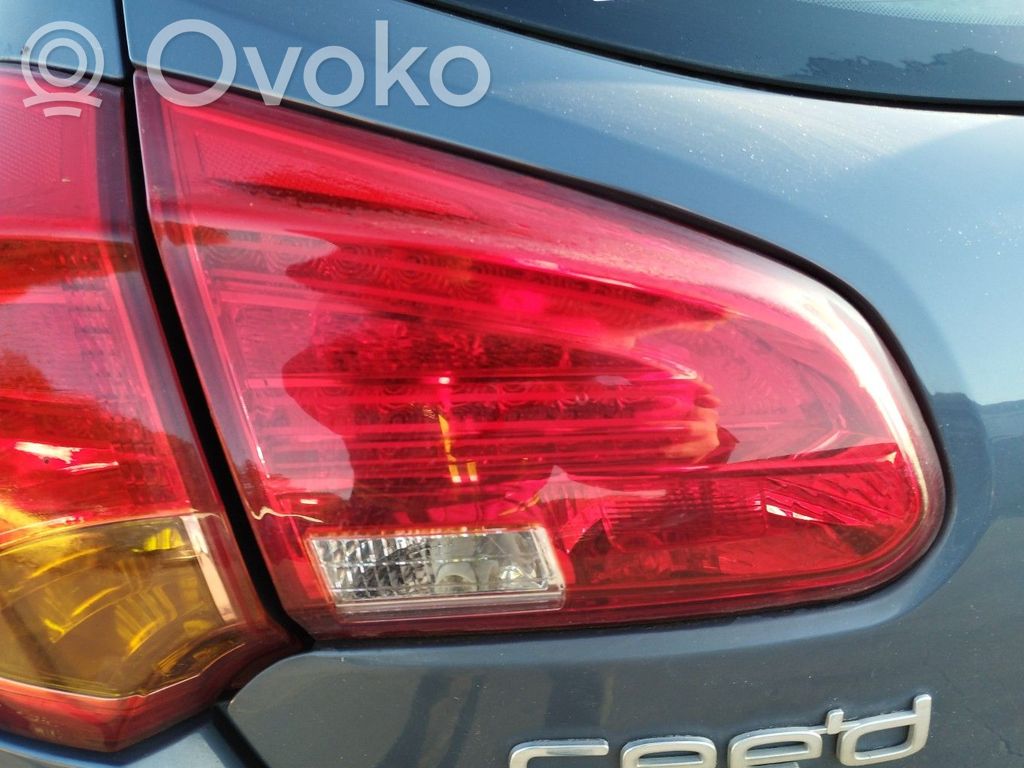 KIA Ceed Takaluukun takavalot 
