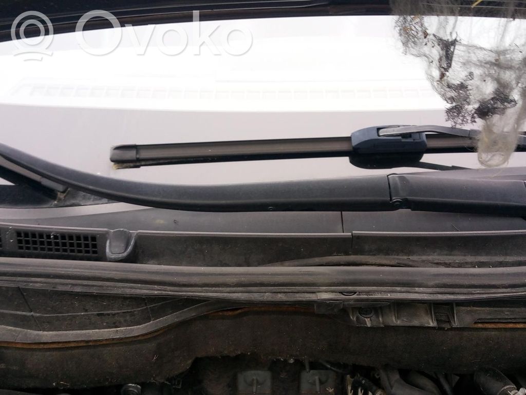 Mazda 6 Front wiper blade arm 