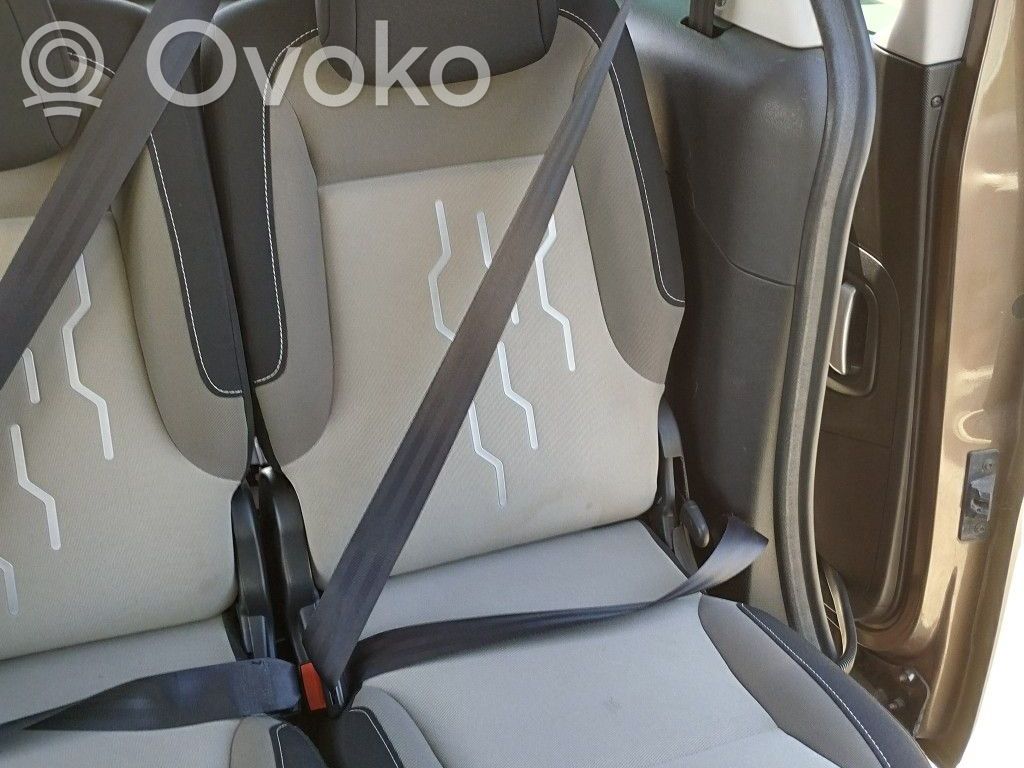 Peugeot Partner Takaistuin 