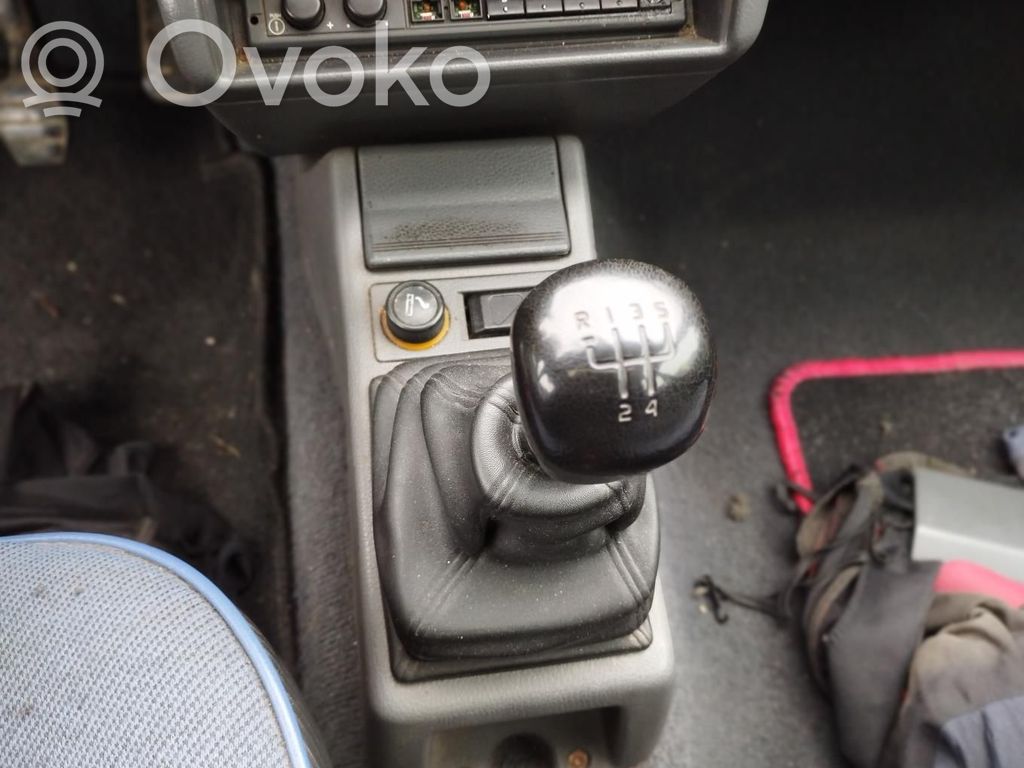 Renault Clio I Centrālā konsole 