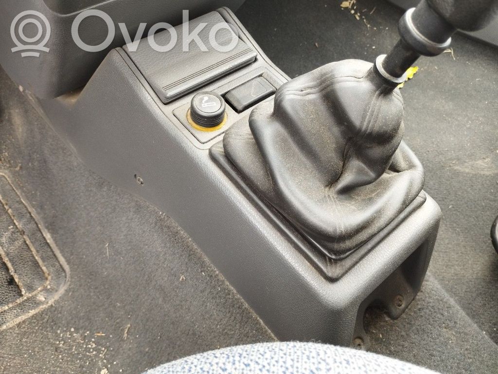 Renault Clio I Centrālā konsole 