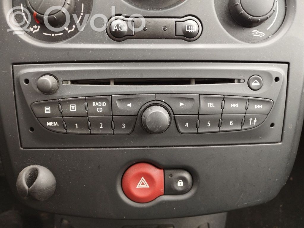 Renault Clio III Radio/CD/DVD/GPS head unit 