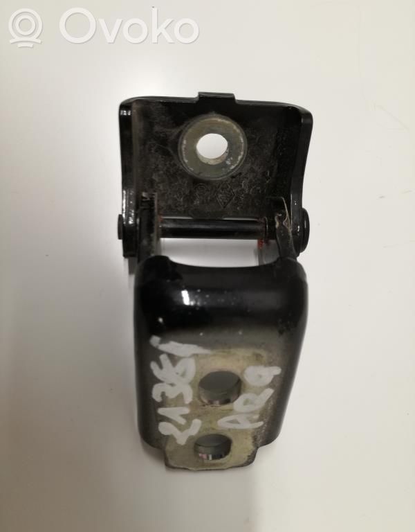 Renault Clio IV Rear door upper hinge 