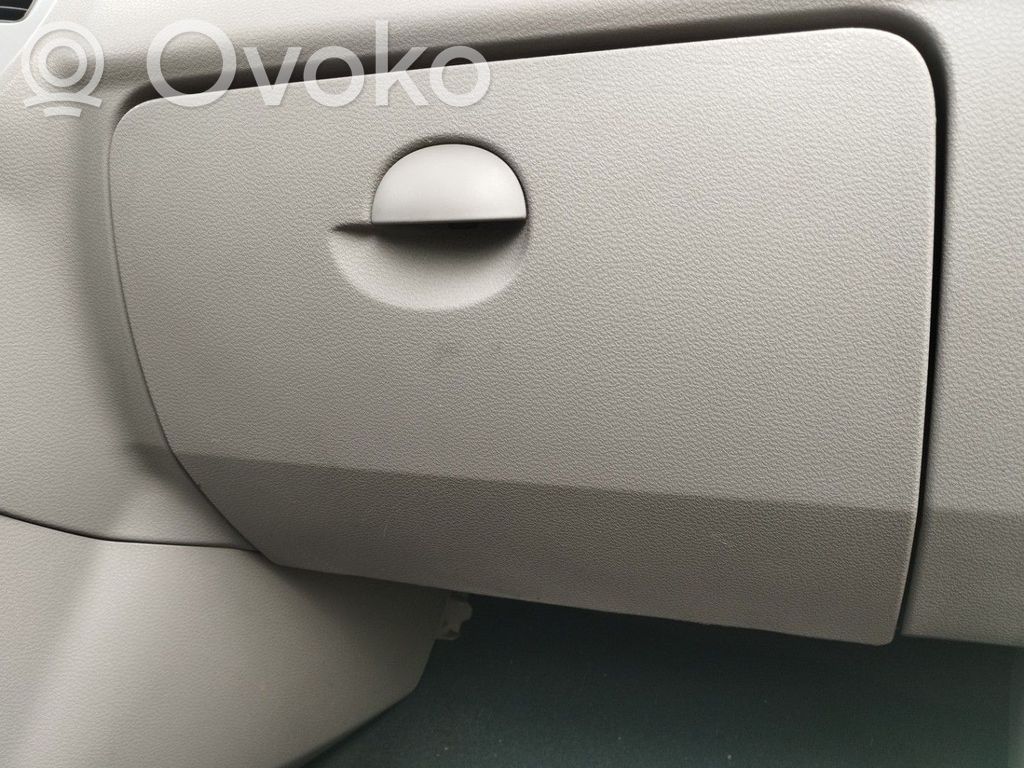 Renault Modus Daiktadėžės (bordačioko) komplektas 